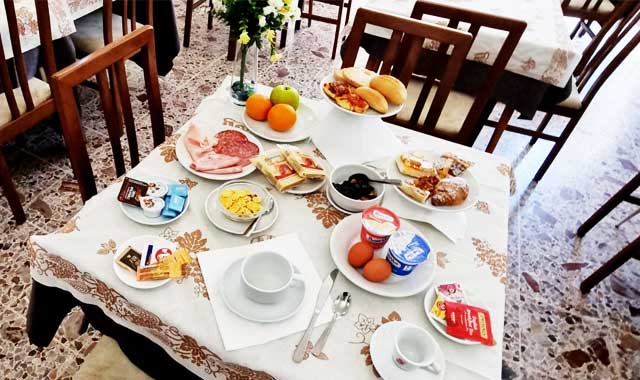 Bed and Breakfast Hotel Anny Cervia fino all 12:00 del mattino